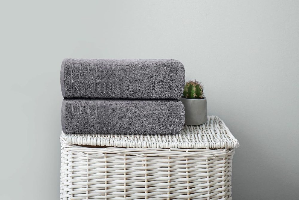 Pack of 4 Extra Large Bath Towels 30 x 60 Inches, 100% Cotton, Larger & Lighter Weight, Quicker to Dry, Super Soft and Absorbent, Perfect for Bathroom, Dark Grey - Image 2